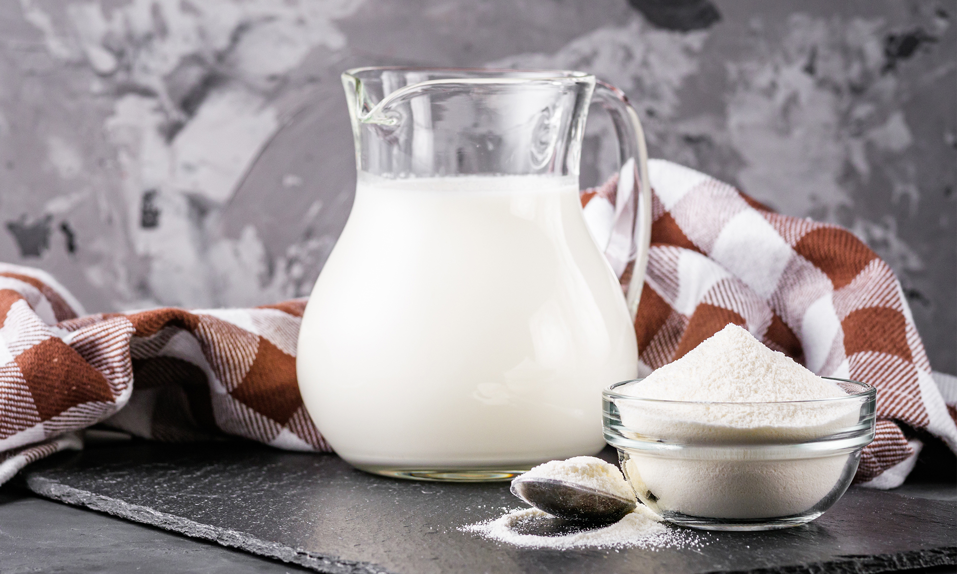 Fresh Milk v/s Powdered Milk, What’s Better